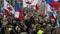 Na Hradčanském náměstí v Praze se uskutečnila demonstrace Hrozba islamizace ČR pořádaná Blokem proti islámu a hnutím Úsvit. Na Hradčanském náměstí v Praze se uskutečnila demonstrace Hrozba islamizace ČR pořádaná Blokem proti islámu a hnutím Úsvit.