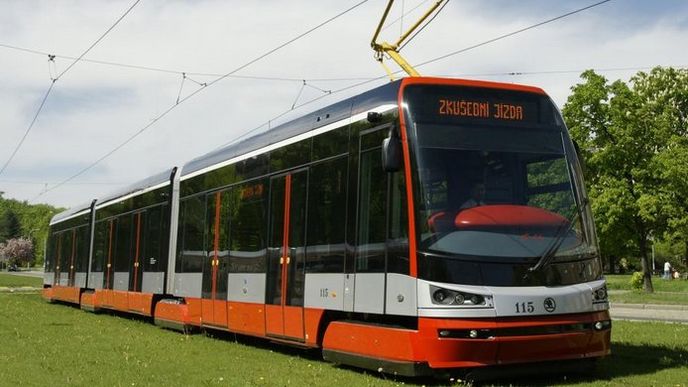 Nízkopodlažní tramvaj ForCity 15T Nízkopodlažní tramvaj ForCity 15T