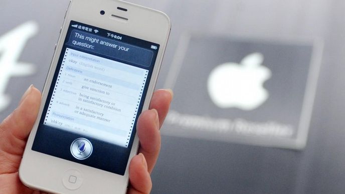 iPhone 4S s hlasovým asistentem Siri iPhone 4S s hlasovým asistentem Siri