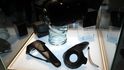 HTC Vive i s ovladači, na jehož vývoji se podílela také firma Steam HTC Vive i s ovladači, na jehož vývoji se podílela také firma Steam