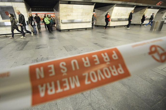 Povodňová situace vedla k omezení v pražském metru Povodňová situace vedla k omezení v pražském metru