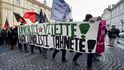 Protestní shromáždění Solidarita bez hranic: Akční den proti pevnosti Evropa se uskutečnilo 6. února na Malostranském náměstí v Praze. Protestní shromáždění Solidarita bez hranic: Akční den proti pevnosti Evropa se uskutečnilo 6. února na Malostranském náměstí v Praze.