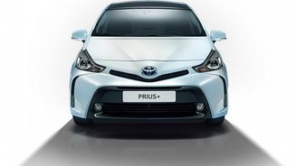 Toyota volá do servisů svá hybridní auta kvůli chybě softwaru Toyota volá do servisů svá hybridní auta kvůli chybě softwaru
