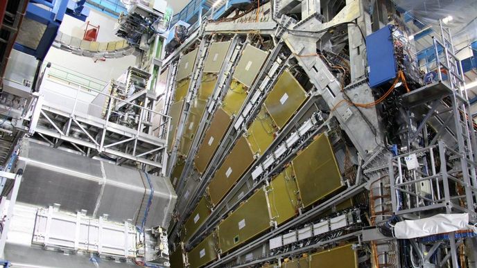 detektor CMS projektu ATLAS v CERN, LHC detektor CMS projektu ATLAS v CERN, LHC