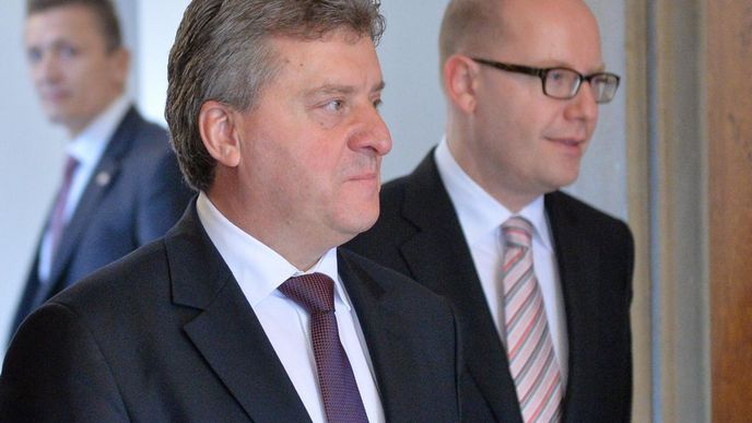 Předseda vlády Bohuslav Sobotka (vpravo) a prezident Makedonie Ďorge Ivanov Předseda vlády Bohuslav Sobotka (vpravo) a prezident Makedonie Ďorge Ivanov