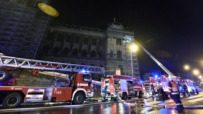 Národní muzeum zachvátil požár (12. února) Národní muzeum zachvátil požár (12. února)