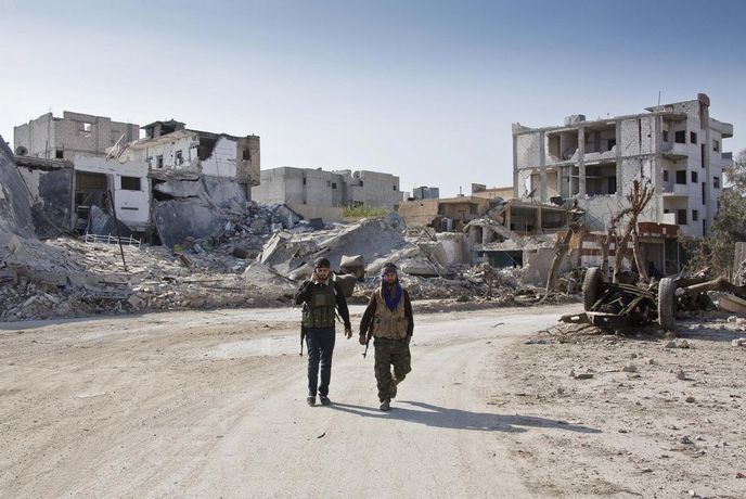 Kurdové prý vytlačili islamisty z většiny Kobani (na snímku z 26. ledna 2015). Kurdové prý vytlačili islamisty z většiny Kobani (na snímku z 26. ledna 2015).