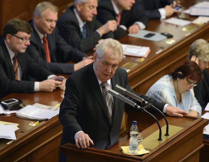 Prezident Miloš Zeman přednesl 7. května první projev v Poslanecké sněmovně. Prezident Miloš Zeman přednesl 7. května první projev v Poslanecké sněmovně.