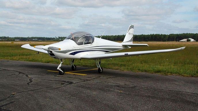 Jihlavan Airplanes Skyleader 200 Jihlavan Airplanes Skyleader 200