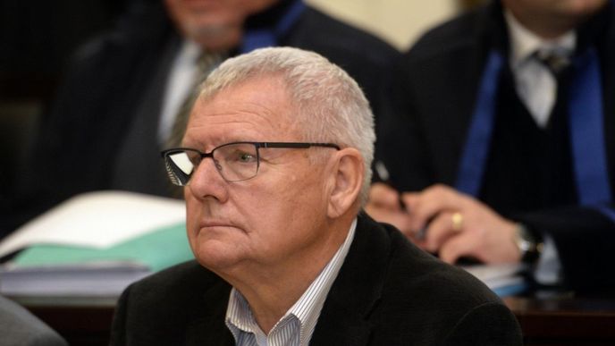 Tehdejší jednatel Promopra Jaroslav Veselý. Tehdejší jednatel Promopra Jaroslav Veselý.
