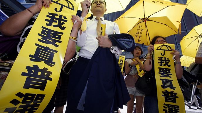 Účastníci demonstrace v Hongkongu Účastníci demonstrace v Hongkongu