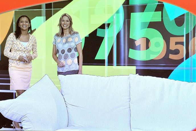 Soutěžním pořadem Kdy to bylo? živě provedou Zuzana Tvarůžková a Barbora Černošková Soutěžním pořadem Kdy to bylo? živě provedou Zuzana Tvarůžková a Barbora Černošková