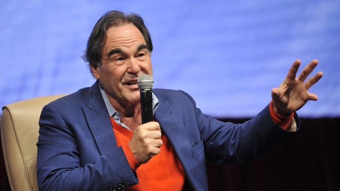 Režisér Oliver Stone Režisér Oliver Stone