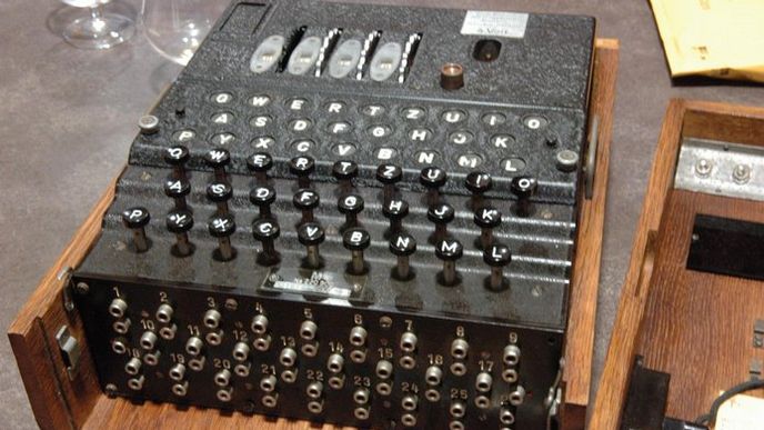 Šifrovací přístroj Enigma Šifrovací přístroj Enigma