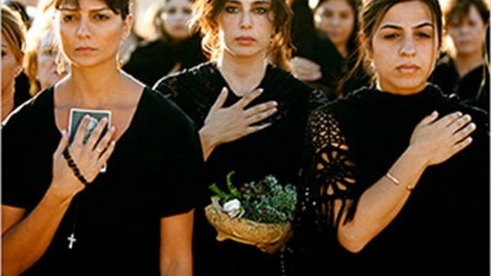 Film libanonské režisérky Nadine Labakiové Where Do We Go Now získal v neděli nejvyšší ocenění na filmovém festivalu v Torontu a zařadil se tak mezi potenciální kandidáty na Oscara. Film libanonské režisérky Nadine Labakiové Where Do We Go Now získal v neděli nejvyšší ocenění na filmovém festivalu v Torontu a zařadil se tak mezi potenciální kandidáty na Oscara.