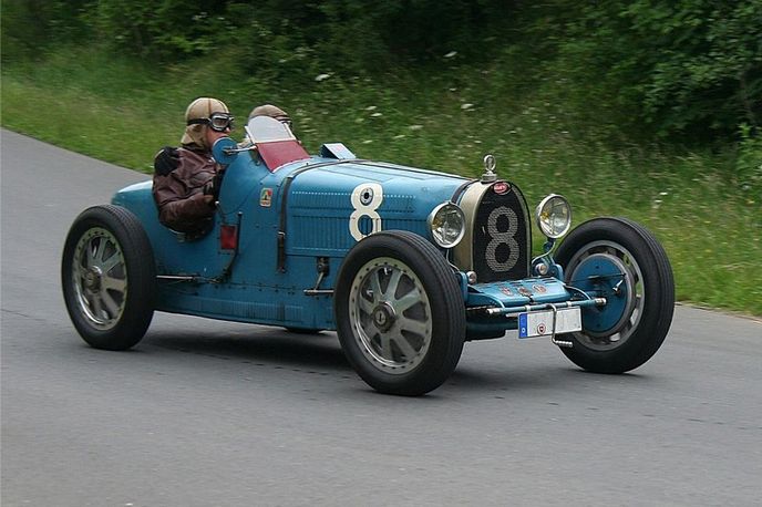 Bugatti Type 35 B z roku 1925 Bugatti Type 35 B z roku 1925