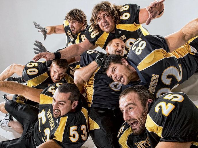 Hrozen hráčů Prague Panthers
aneb Kde je lopta? Hrozen hráčů Prague Panthers
aneb Kde je lopta?