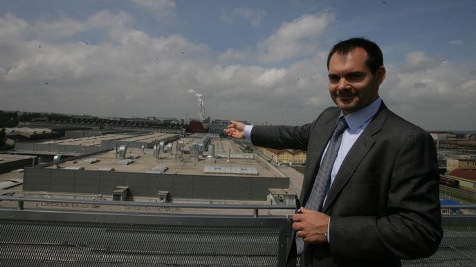 Technicko-výrobní ředitel a člen představenstva plzeňské Škody Holding Tomáš Krsek Technicko-výrobní ředitel a člen představenstva plzeňské Škody Holding Tomáš Krsek
