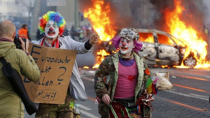 Otevření nového sídla ECB provázejí protesty Otevření nového sídla ECB provázejí protesty
