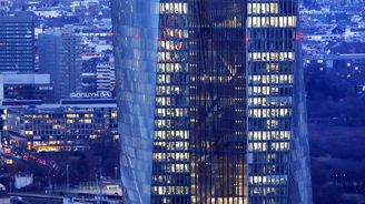Palebná síla ECB po prvním dnu klesla Palebná síla ECB po prvním dnu klesla