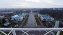 Pohled ze střechy Průmyslového paláce na vstup do areálu, vlevo je Lapidárium Národního muzea Pohled ze střechy Průmyslového paláce na vstup do areálu, vlevo je Lapidárium Národního muzea