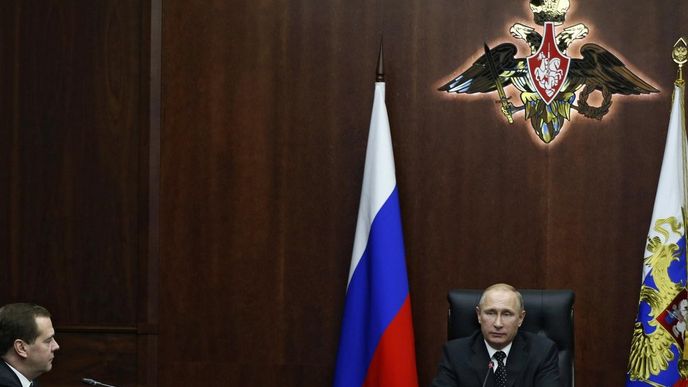 Dmitrij Medveděv a Vladimir Putin Dmitrij Medveděv a Vladimir Putin