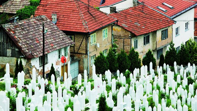 Sarajevský hřbitov muslimských obětí bosenské války Sarajevský hřbitov muslimských obětí bosenské války