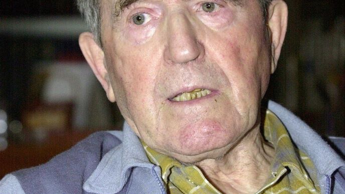 Bývalý vysoký funkcionář Komunistické strany Československa Vasil Biľak (na archivním snímku z 31. března 2000). Bývalý vysoký funkcionář Komunistické strany Československa Vasil Biľak (na archivním snímku z 31. března 2000).