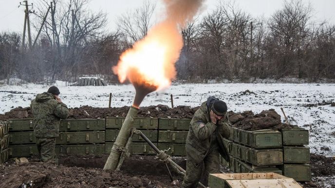 Proruští separatisté u města Debalceve na východě Ukrajiny Proruští separatisté u města Debalceve na východě Ukrajiny
