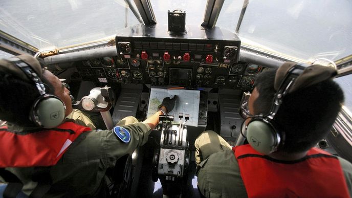 Indonéští piloti pátrají po zmizelém malajsijském letadle Indonéští piloti pátrají po zmizelém malajsijském letadle
