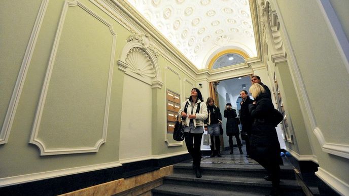 Přestavba činžovního domu v Praze u Kampy na luxusní byty, kterou realizovala J&T Real Estate CZ Přestavba činžovního domu v Praze u Kampy na luxusní byty, kterou realizovala J&T Real Estate CZ