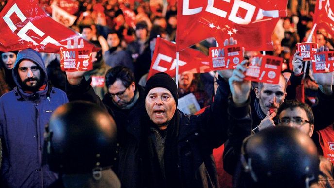 Demonstrace ve Španělsku, které krize zasáhla spolu s Řeckem nejvíce. Demonstrace ve Španělsku, které krize zasáhla spolu s Řeckem nejvíce.