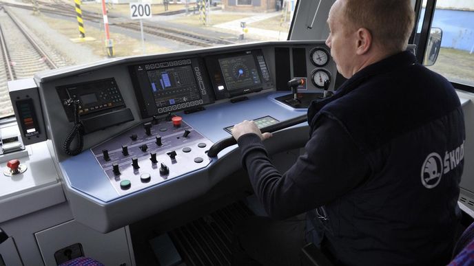 Strojvůdce v nové soupravě Strojvůdce v nové soupravě
