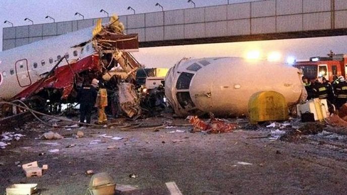Havárie letadla na letišti v Moskvě Havárie letadla na letišti v Moskvě