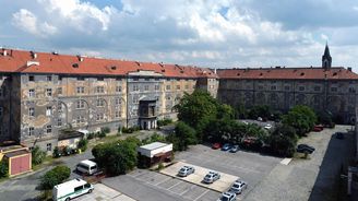 Stropnický couvá z prodeje karlínských kasáren Stropnický couvá z prodeje karlínských kasáren