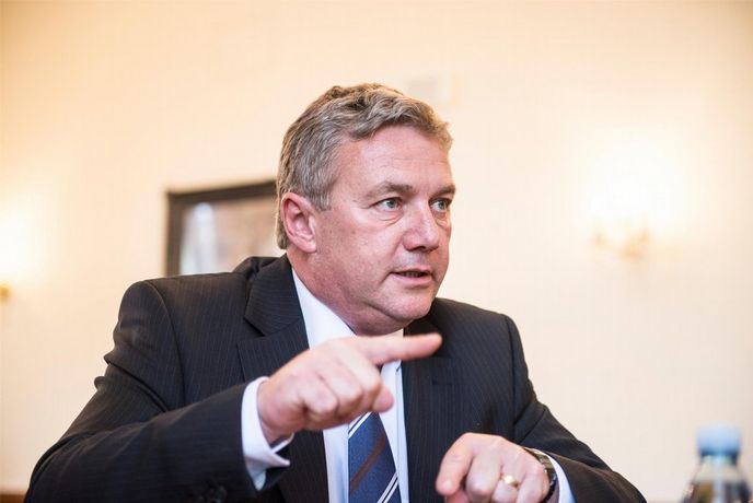 Ministr dopravy Antonín Prachař Ministr dopravy Antonín Prachař