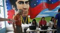 Hlasovací místnosti prezidentských voleb se dnes otevřely ve Venezuele. (Foto ČTK) Hlasovací místnosti prezidentských voleb se dnes otevřely ve Venezuele. (Foto ČTK)