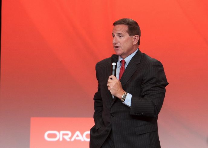Mark Hurd, výkonný ředitel Oraclu. Mark Hurd, výkonný ředitel Oraclu.