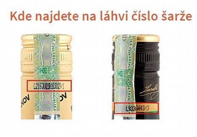 Šarže na lahvích z likérky Stock Šarže na lahvích z likérky Stock