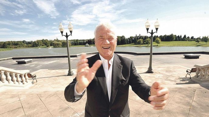 miliardář Frank Stronach miliardář Frank Stronach