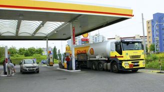 Shell se v Česku propadl do ztráty. Problémy mají i další sítě