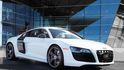 Verze pro americký trh – desetiválec
Audi R8 V10 Exclusive Selection Edition Verze pro americký trh – desetiválec
Audi R8 V10 Exclusive Selection Edition