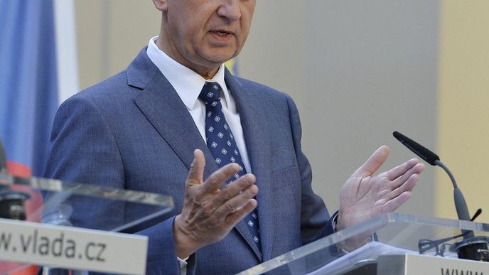 Ministr financí Andrej Babiš na tiskové konferenci po jednání vlády a zástupců Asociace krajů ČR Ministr financí Andrej Babiš na tiskové konferenci po jednání vlády a zástupců Asociace krajů ČR