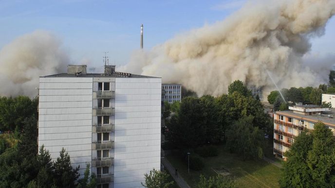 Odstřel budov zkrachovalého OP Prostějov Odstřel budov zkrachovalého OP Prostějov