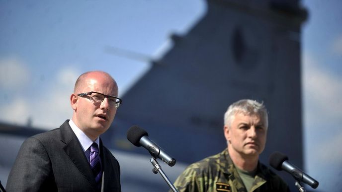 premiér Bohuslav Sobotka premiér Bohuslav Sobotka
