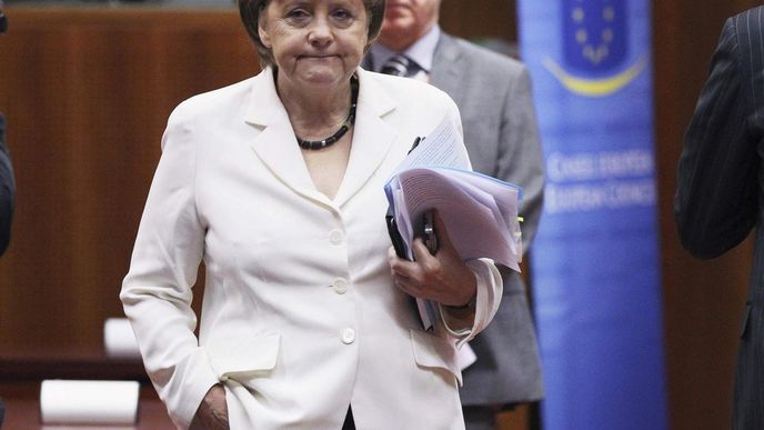 Kancléřka Merkelová na summitu eurozóny Kancléřka Merkelová na summitu eurozóny