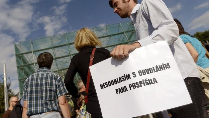 Demonstrace proti odvolání ministra spravedlnosti Jiřího Pospíšila Demonstrace proti odvolání ministra spravedlnosti Jiřího Pospíšila