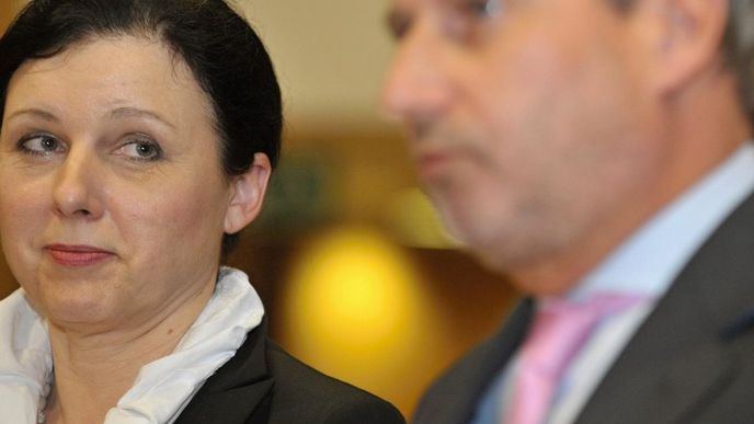 Ministryně pro místní rozvoj Věra Jourová po jednání s eurokomisařem pro regionální politiku Johannesem Hahnem Ministryně pro místní rozvoj Věra Jourová po jednání s eurokomisařem pro regionální politiku Johannesem Hahnem