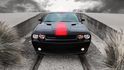 Dodge Challenger v nové edici Rallye Redline poznáte, jak již název napovídá, především podél trojice rudých podélných pruhů Dodge Challenger v nové edici Rallye Redline poznáte, jak již název napovídá, především podél trojice rudých podélných pruhů