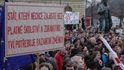 Dav zcela zaplnil náměstí Jana Palacha Dav zcela zaplnil náměstí Jana Palacha